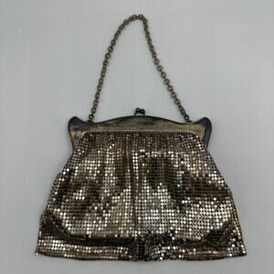 Vintage Whiting & Davis Gold Metal Mesh Chainmail Coin Purse Kiss Lock